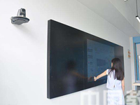 液晶拼接屏與觸摸一體機是如何實現(xiàn)同屏連接的